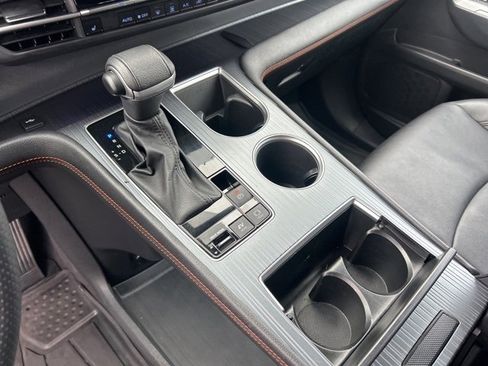 Used 2023 Toyota Sienna XSE image 27