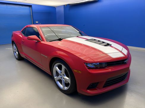 Used 2014 Chevrolet Camaro SS w/ White Rally Stripe Package RWD image 2