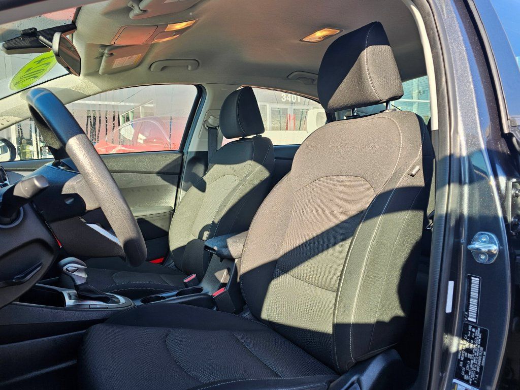 Used 2024 Kia Forte LXS FWD image 18