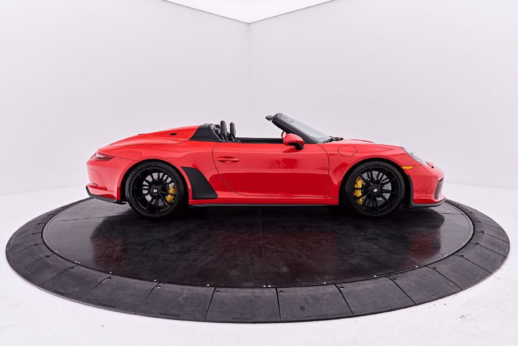 Used 2019 Porsche 911 Speedster w/ Chrono Package RWD image 16