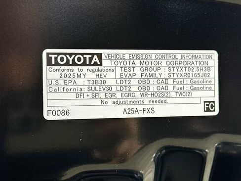 Used 2025 Toyota RAV4 XLE image 35