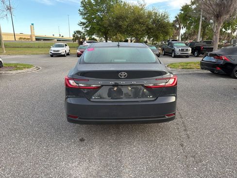 Used 2025 Toyota Camry LE image 4
