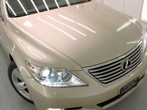 Used 2012 Lexus LS 460 w/ Luxury Value Edition RWD image 18