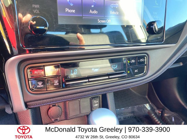Used 2018 Toyota Corolla SE w/ Carpet Mat Package (TMS) FWD image 19