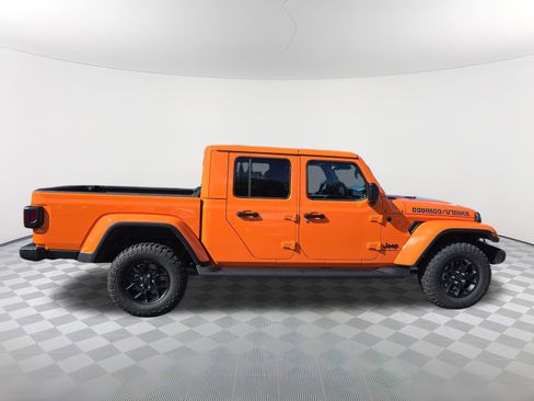 New 2025 Jeep Gladiator Sport image 2