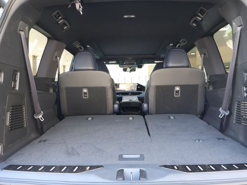 Certified 2026 INFINITI QX80 4WD image 18
