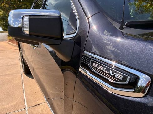 Used 2025 GMC Sierra 1500 SLT image 4