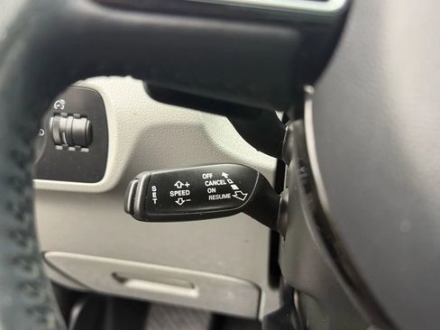 Used 2018 Audi Q3 2.0T Premium Plus image 16