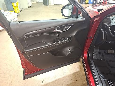 Used 2023 Buick Envision Essence image 14