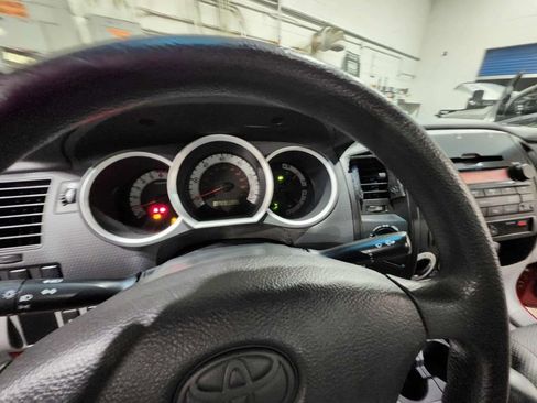 Used 2011 Toyota Tacoma Base image 20