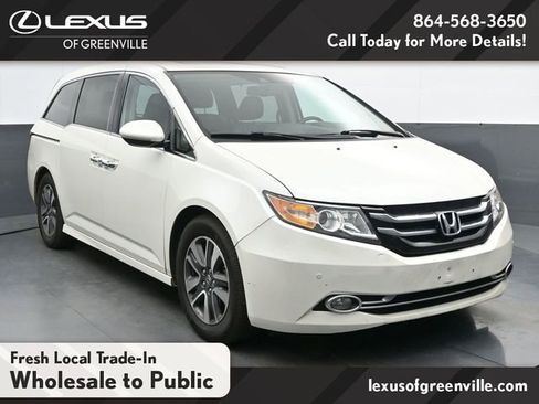 Used 2015 Honda Odyssey Touring image 2