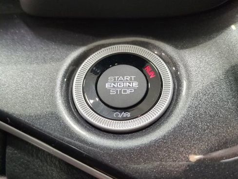 Used 2023 Jeep Grand Cherokee Altitude AWD/4WD image 11