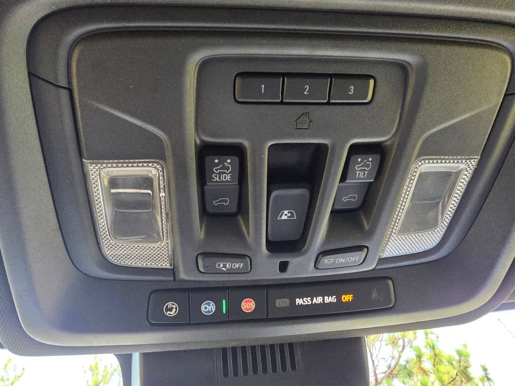 Used 2022 GMC Sierra 1500 AT4 w/ AT4 Premium Package AWD/4WD image 28
