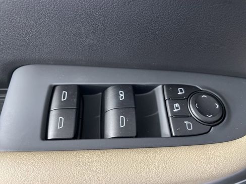 Used 2025 Buick Enclave Preferred FWD image 23