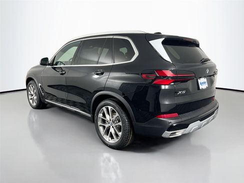 New 2026 BMW X5 xDrive40i w/ Premium Package image 4