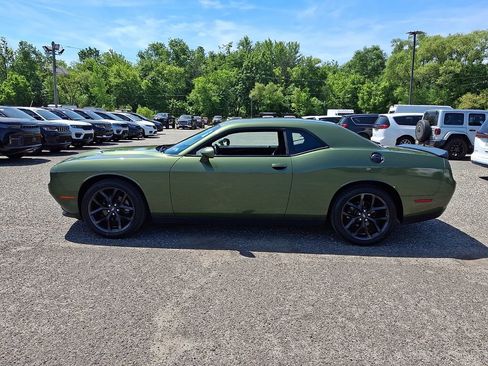 Used 2021 Dodge Challenger SXT w/ Blacktop Package RWD image 7