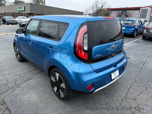 Used 2018 Kia Soul + image 7