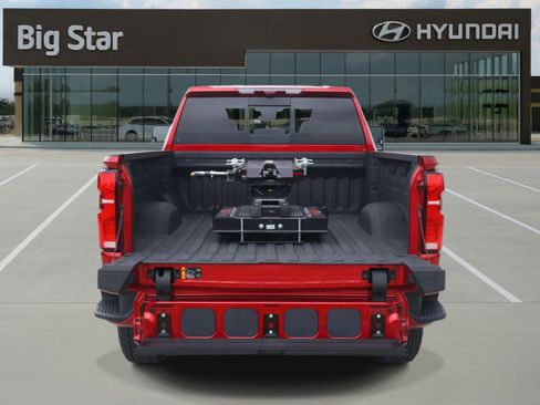 Used 2025 Chevrolet Silverado 2500 High Country w/ High Country Premium Package AWD/4WD image 8