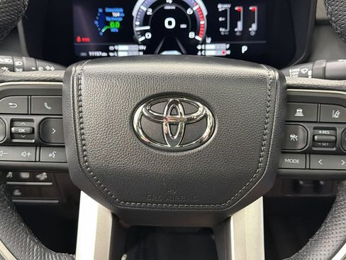 Used 2026 Toyota Tundra Limited AWD/4WD image 27