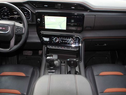 Used 2024 GMC Sierra 1500 AT4 w/ AT4 Premium Package AWD/4WD image 36