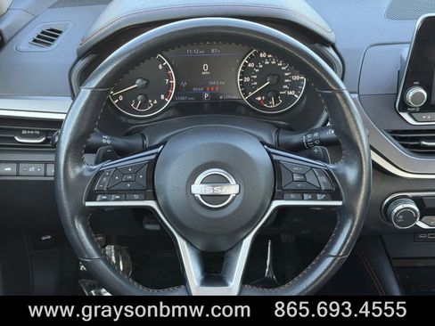 Used 2024 Nissan Altima 2.5 SR FWD image 17