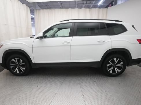 Used 2024 Volkswagen Atlas SE AWD/4WD image 23