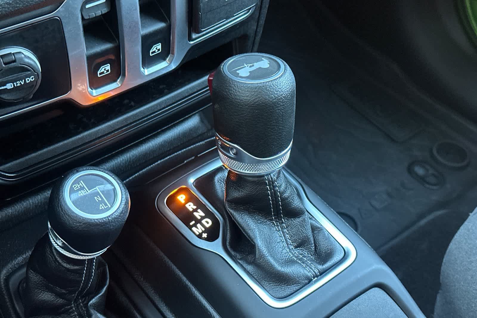 Used 2025 Jeep Wrangler Sport AWD/4WD image 23