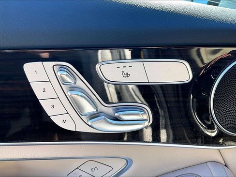 Used 2021 Mercedes-Benz GLC 300 4MATIC w/ Premium Package image 34