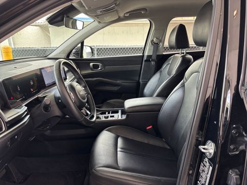 Used 2024 Kia Sorento S AWD/4WD image 29
