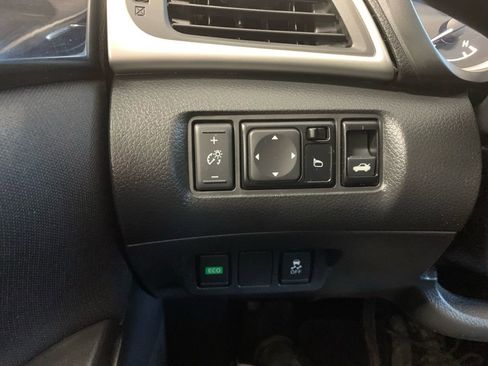 Used 2019 Nissan Sentra SV w/ Special Edition Package image 38