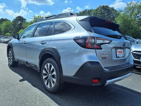 New 2025 Subaru Outback Limited image 3