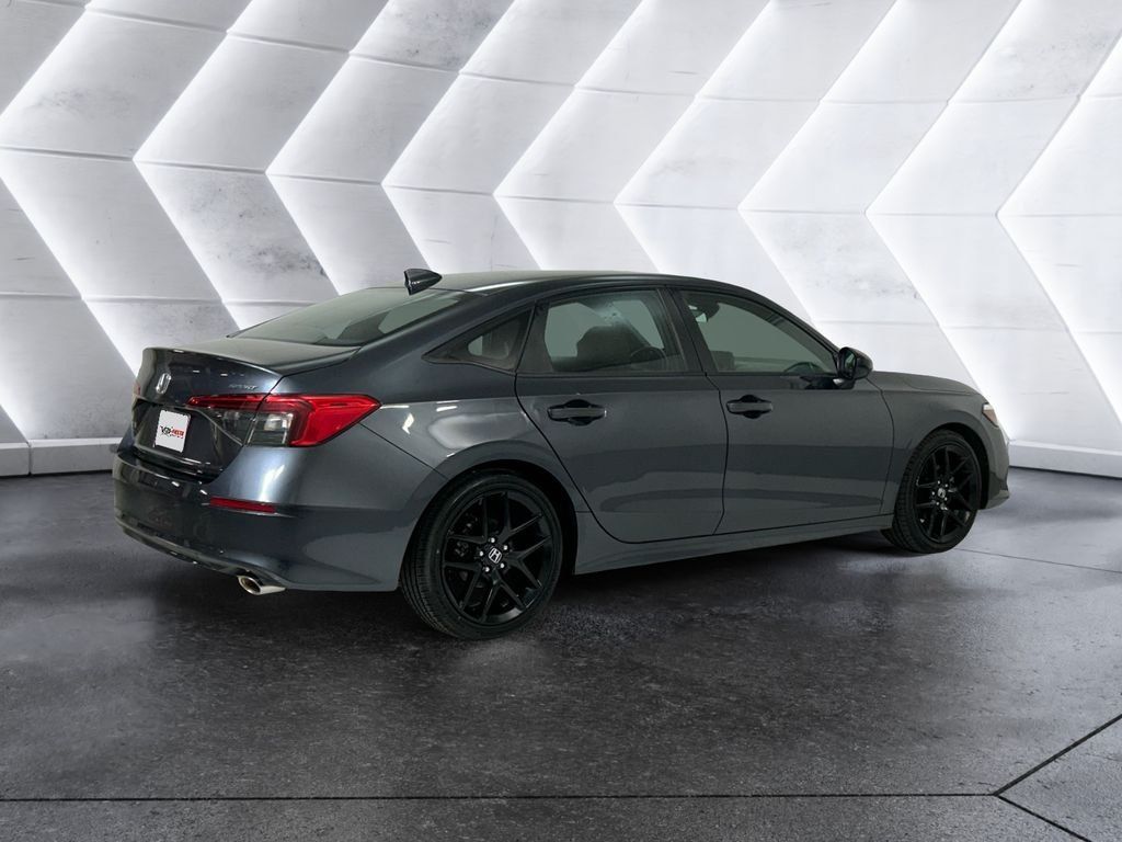 Used 2023 Honda Civic Sport image 4