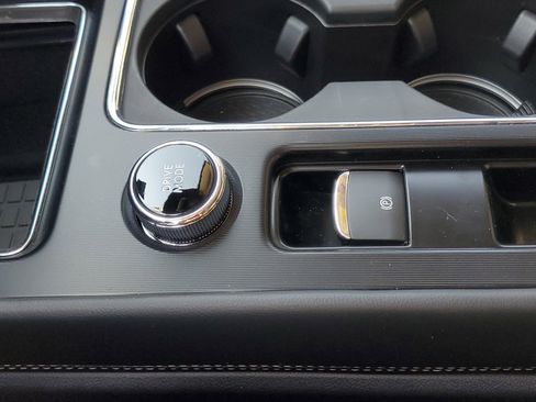 New 2026 Lincoln Corsair Premiere image 24