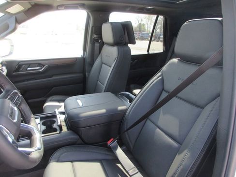 New 2026 GMC Yukon Denali image 11
