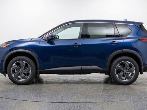 Used 2025 Nissan Rogue SV AWD/4WD image 5