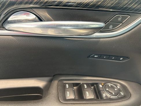 Used 2020 Cadillac XT6 Premium Luxury image 9