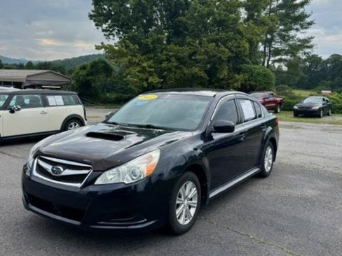 Used 2012 Subaru Legacy 2.5i Premium w/ All-Weather Pkg AWD/4WD image 3