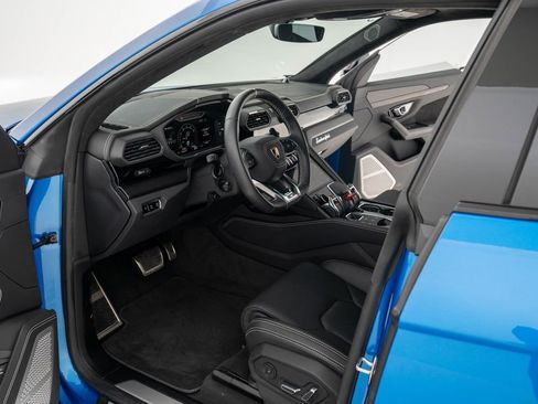 Used 2023 Lamborghini Urus S image 11