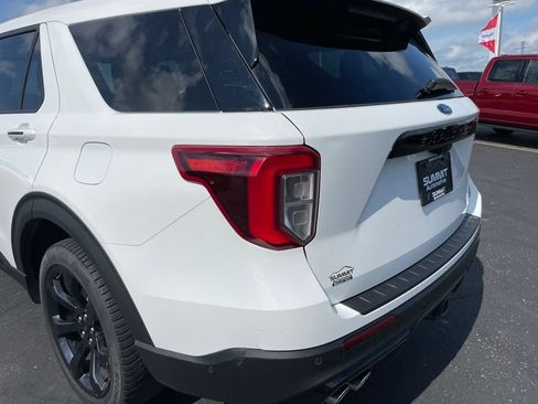 Used 2022 Ford Explorer ST w/ Equipment Group 401A AWD/4WD image 34