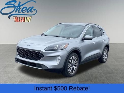 Used 2022 Ford Escape Titanium image 1