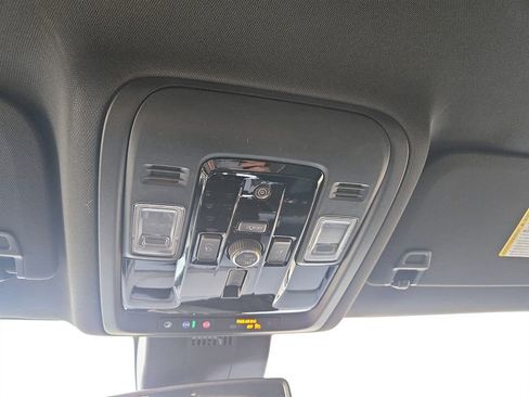 New 2026 GMC Yukon XL Elevation image 25