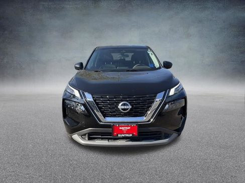 Used 2023 Nissan Rogue S image 9