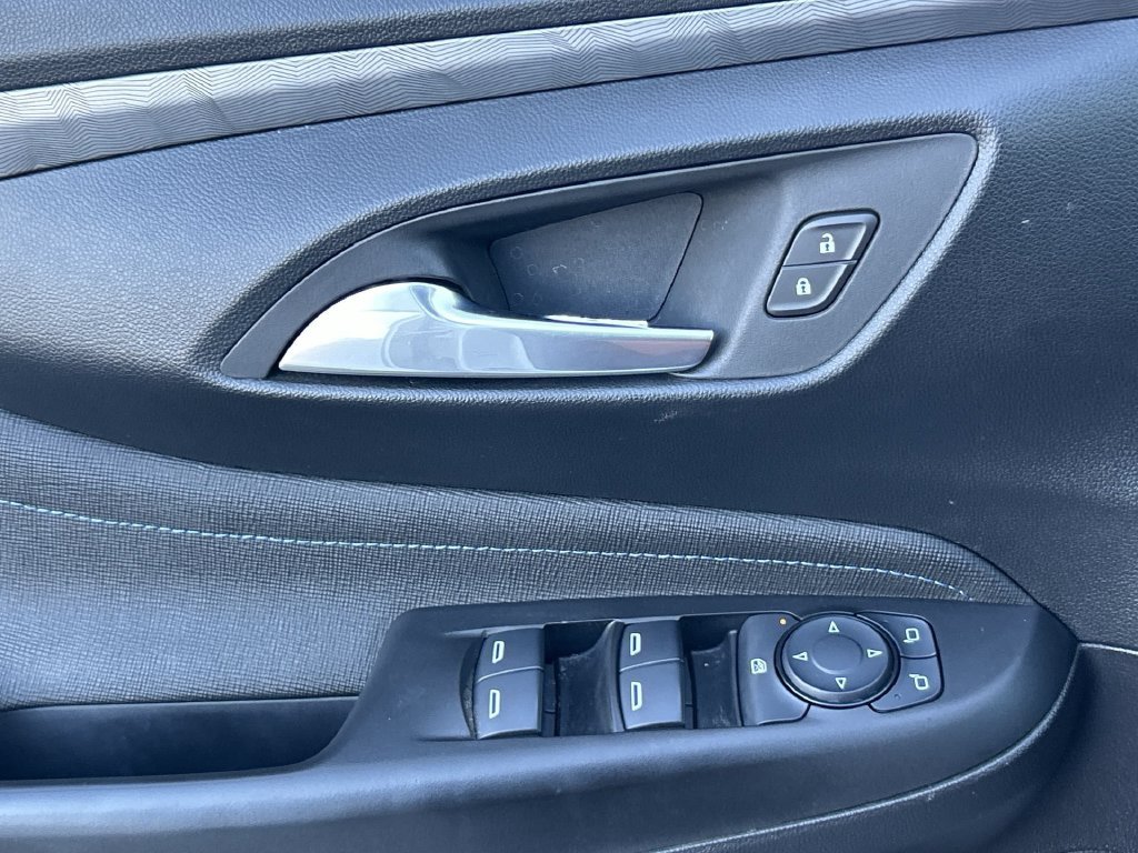 Used 2025 Buick Envista Sport Touring w/ Convenience I Package FWD image 24