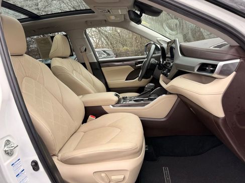 Used 2022 Toyota Highlander Platinum image 54