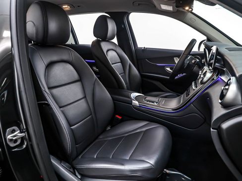 Used 2022 Mercedes-Benz GLC 300 image 7