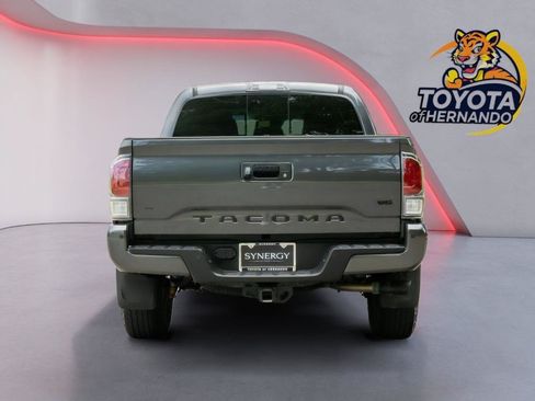 Used 2023 Toyota Tacoma TRD Off-Road w/ Technology Package AWD/4WD image 7