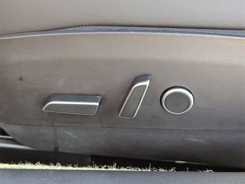 Used 2023 Tesla Model 3 Standard Range image 11