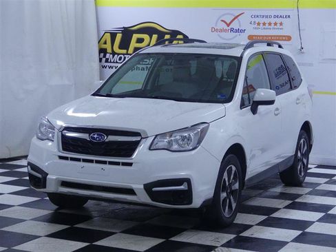 Used 2018 Subaru Forester 2.5i Premium w/ All-Weather Package AWD/4WD image 4