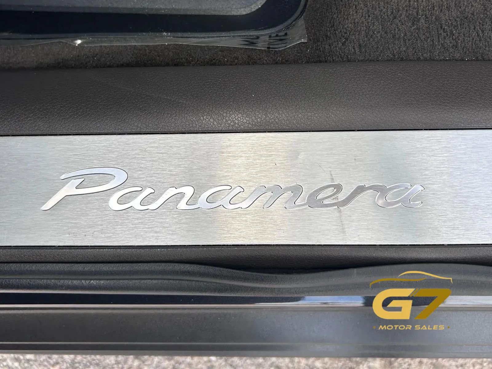 Used 2018 Porsche Panamera RWD image 17