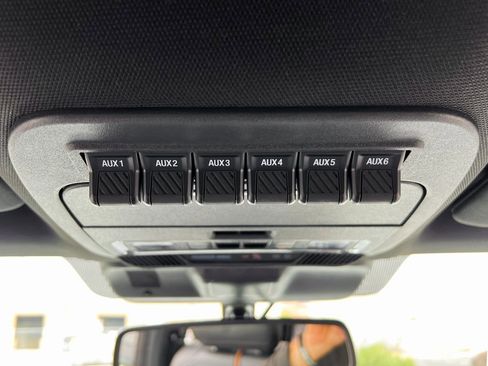 Used 2023 Ford F250 Platinum w/ FX4 Off-Road Package image 27